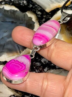 Pink Lace Agate Pendant & Earrings Set